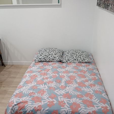 Paris Appartment 30 M2 Paris 2 Beds Subway Station 13 And 14 And 4 Saint-Ouen  Exterior foto
